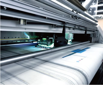 美しく仕上がるUVインクを使用